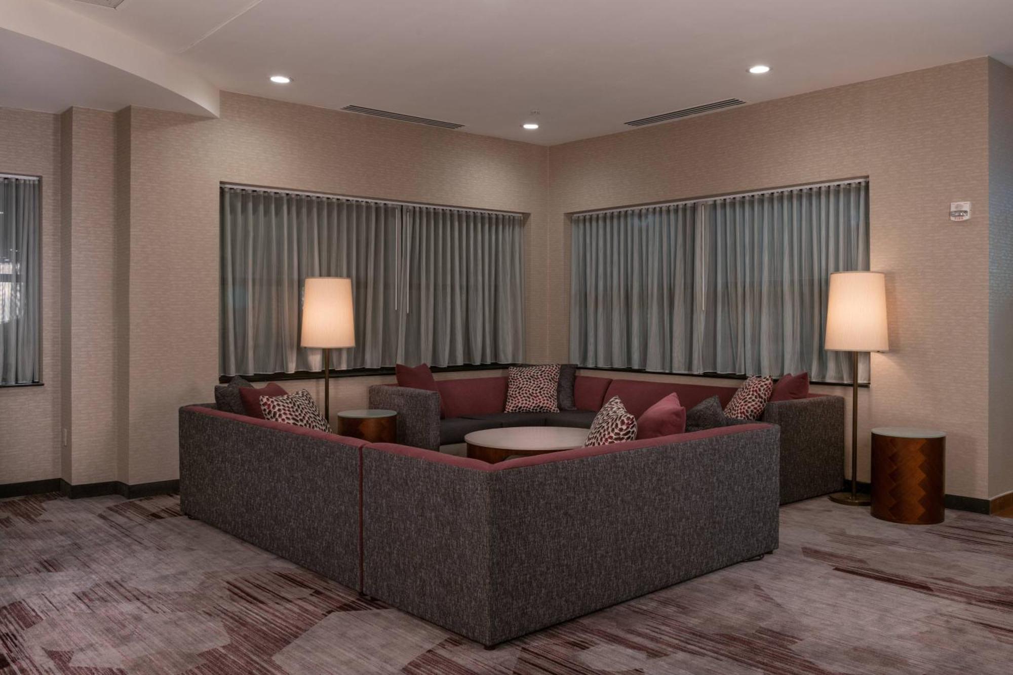 Courtyard By Marriott Newark-University Of Delaware Εξωτερικό φωτογραφία