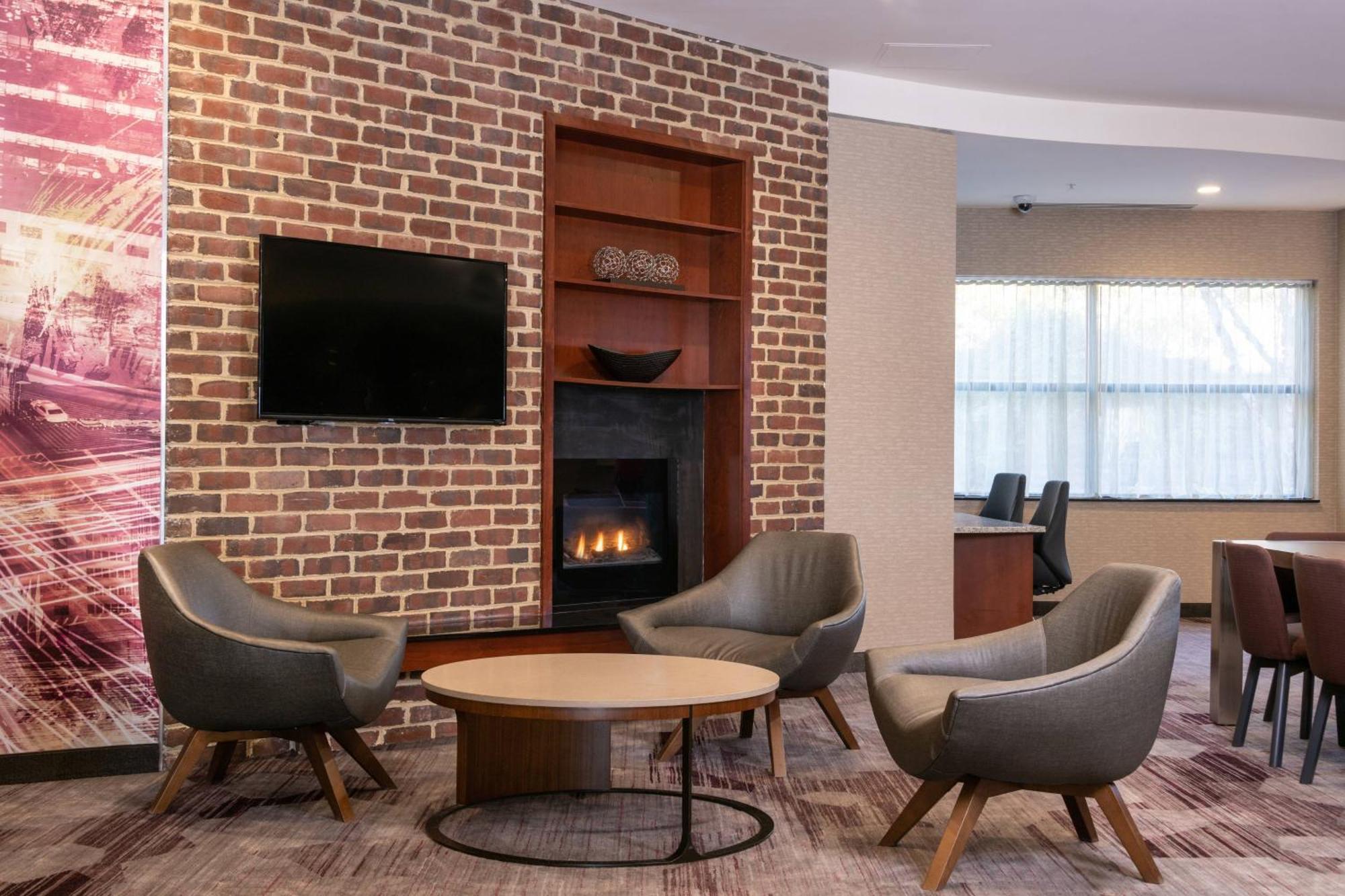 Courtyard By Marriott Newark-University Of Delaware Εξωτερικό φωτογραφία