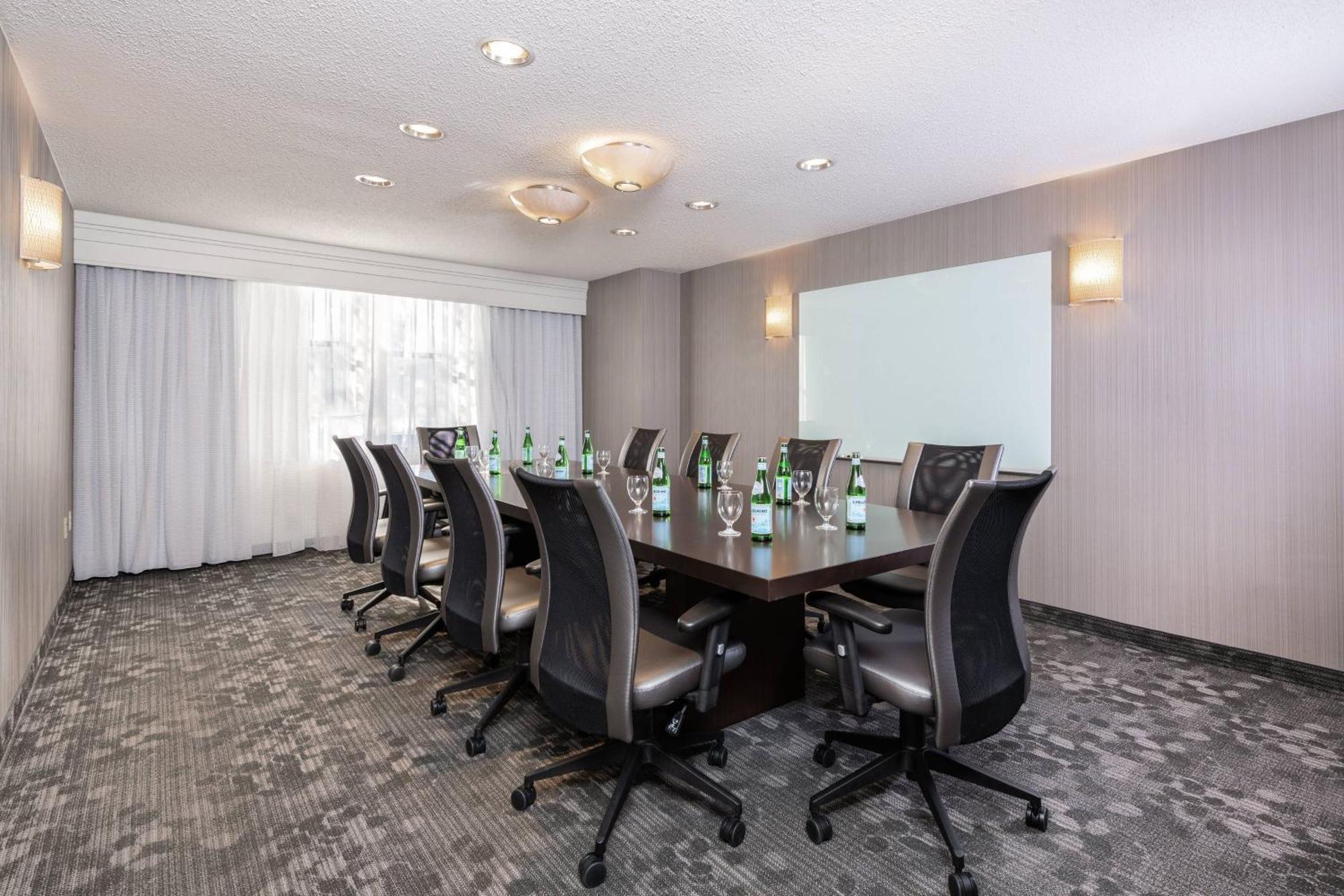 Courtyard By Marriott Newark-University Of Delaware Εξωτερικό φωτογραφία