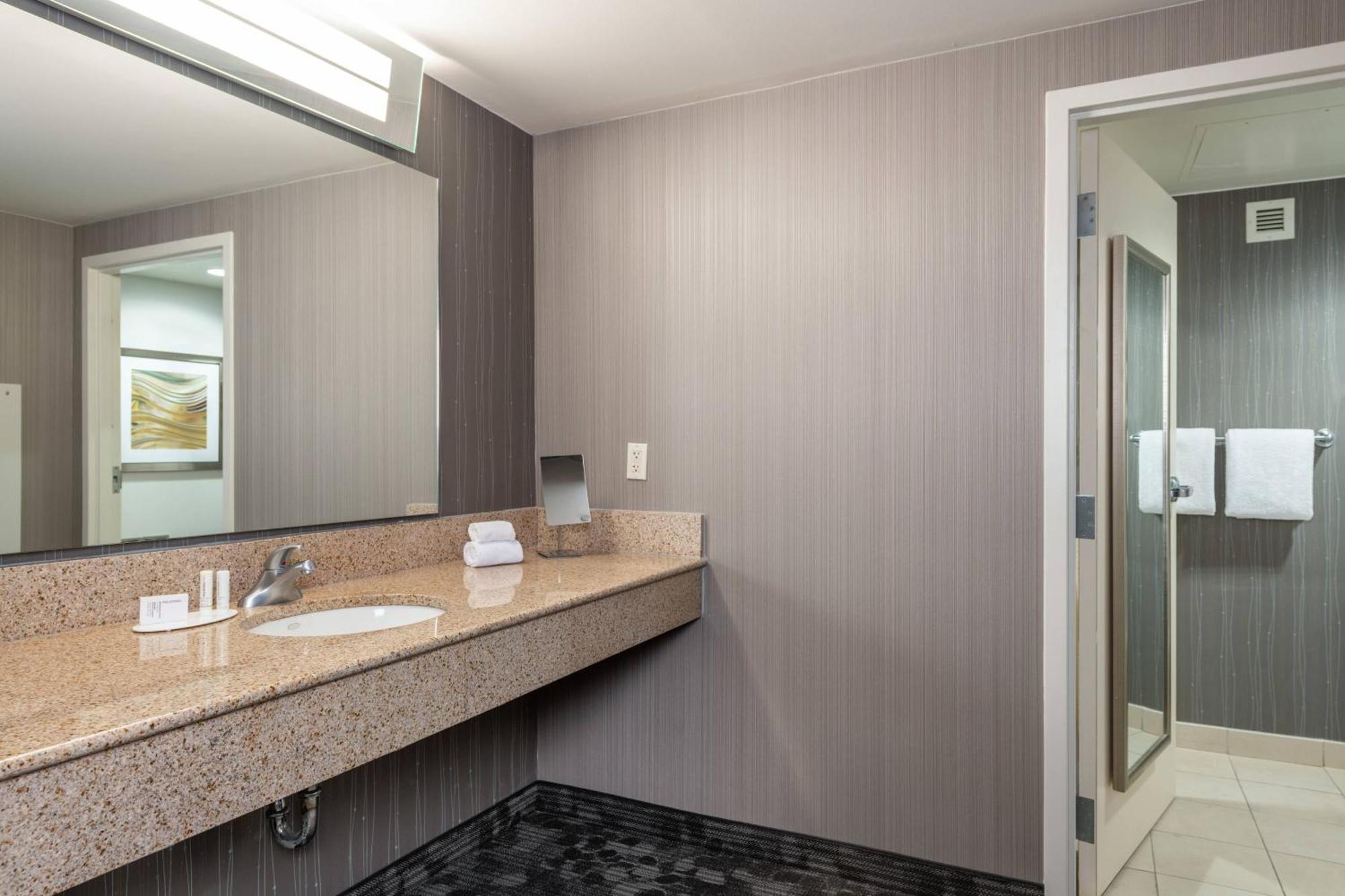 Courtyard By Marriott Newark-University Of Delaware Εξωτερικό φωτογραφία