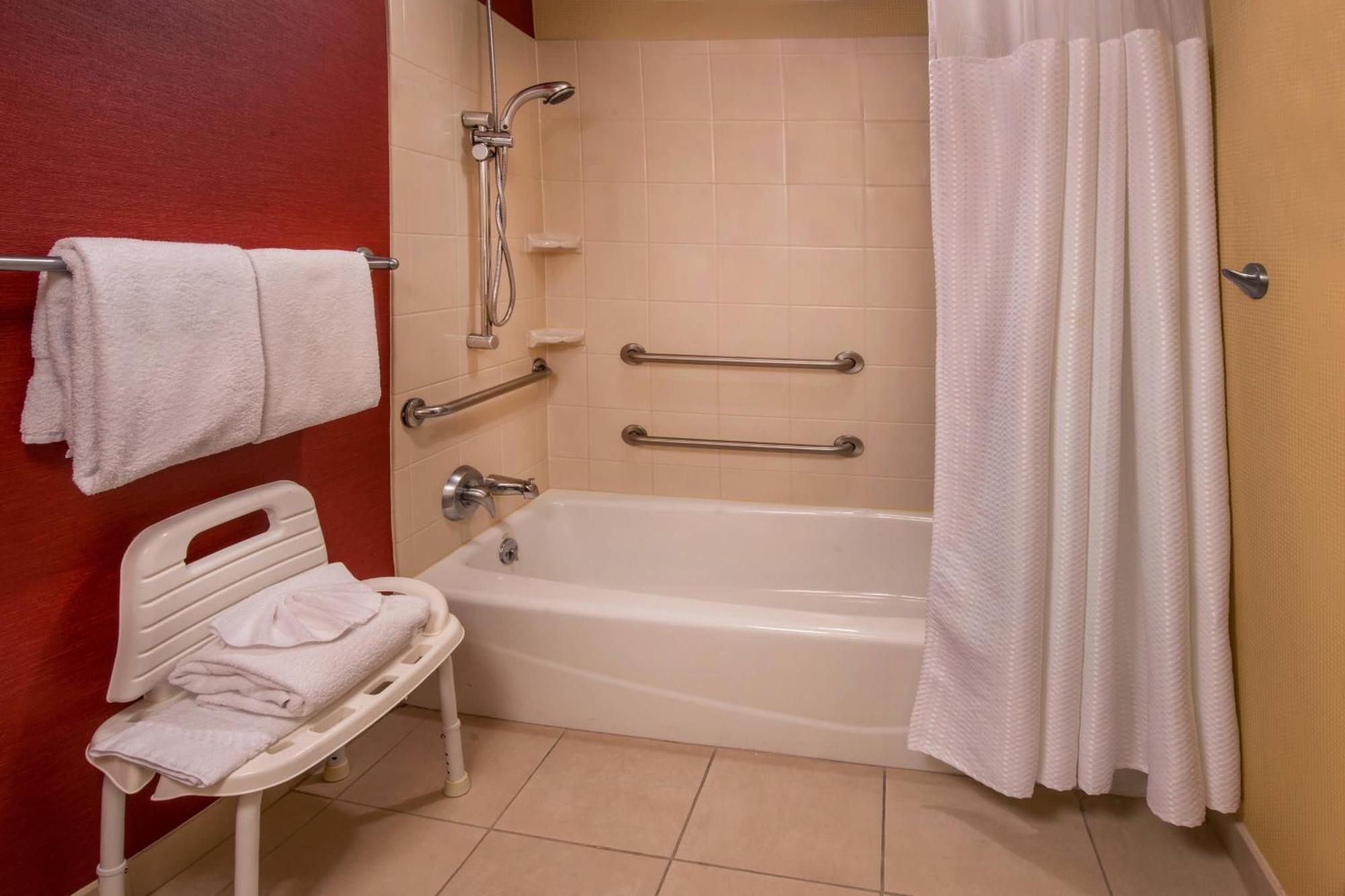 Courtyard By Marriott Newark-University Of Delaware Εξωτερικό φωτογραφία