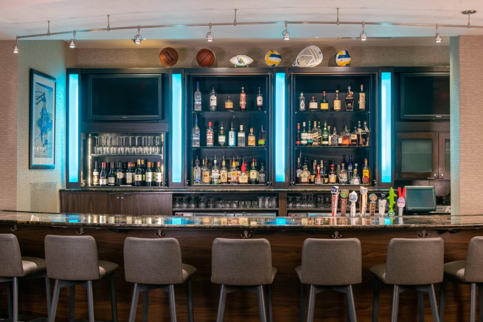 Courtyard By Marriott Newark-University Of Delaware Εξωτερικό φωτογραφία