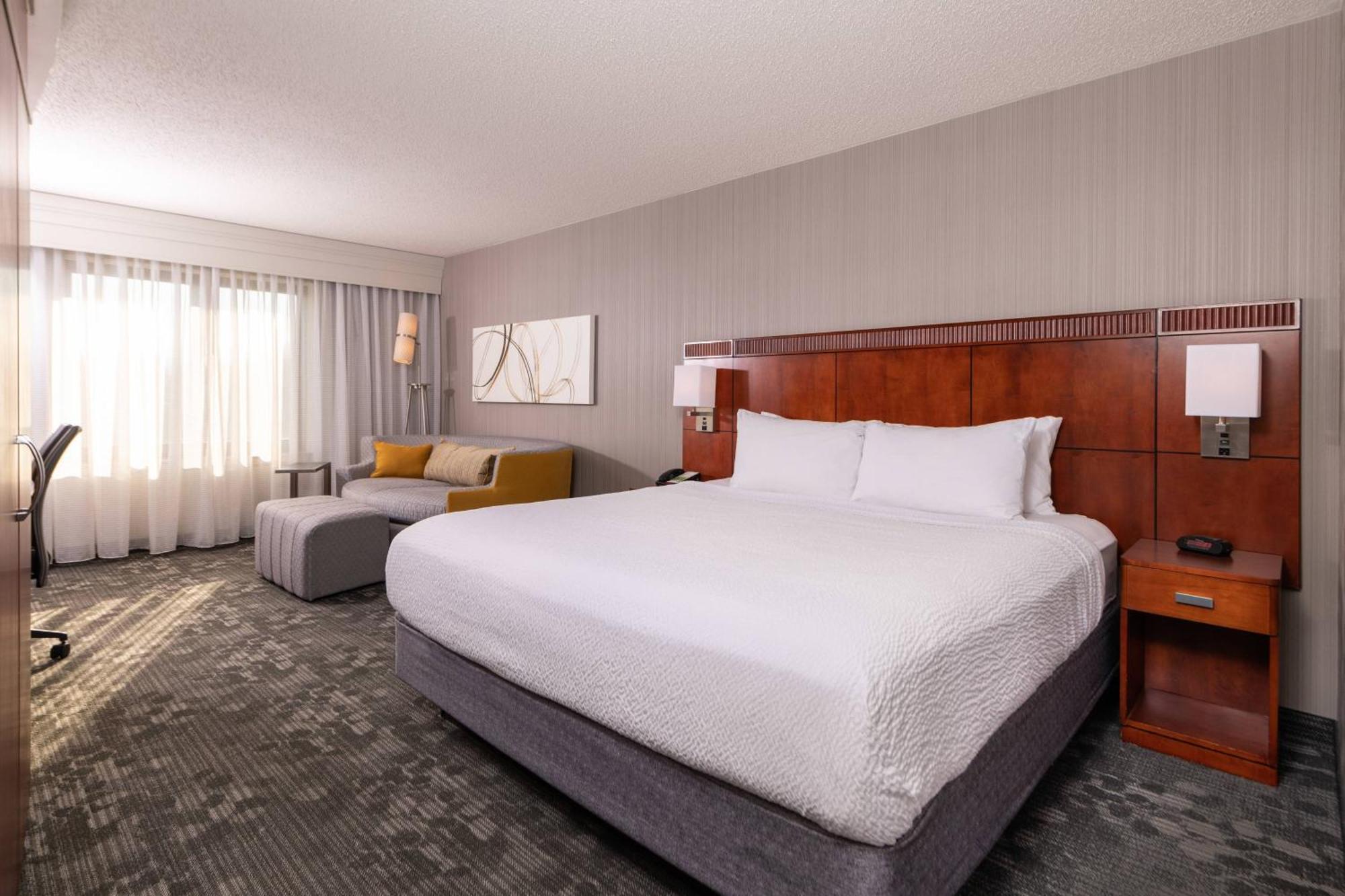 Courtyard By Marriott Newark-University Of Delaware Εξωτερικό φωτογραφία
