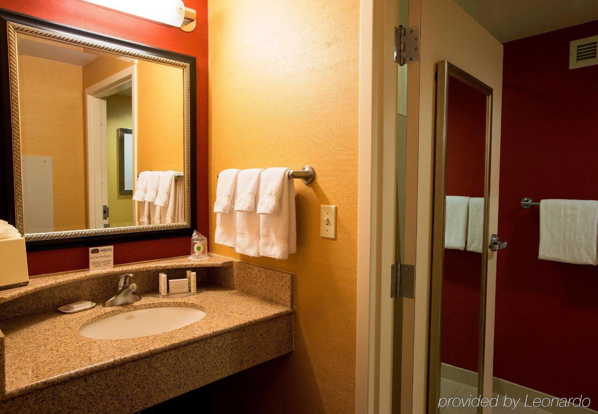 Courtyard By Marriott Newark-University Of Delaware Εξωτερικό φωτογραφία