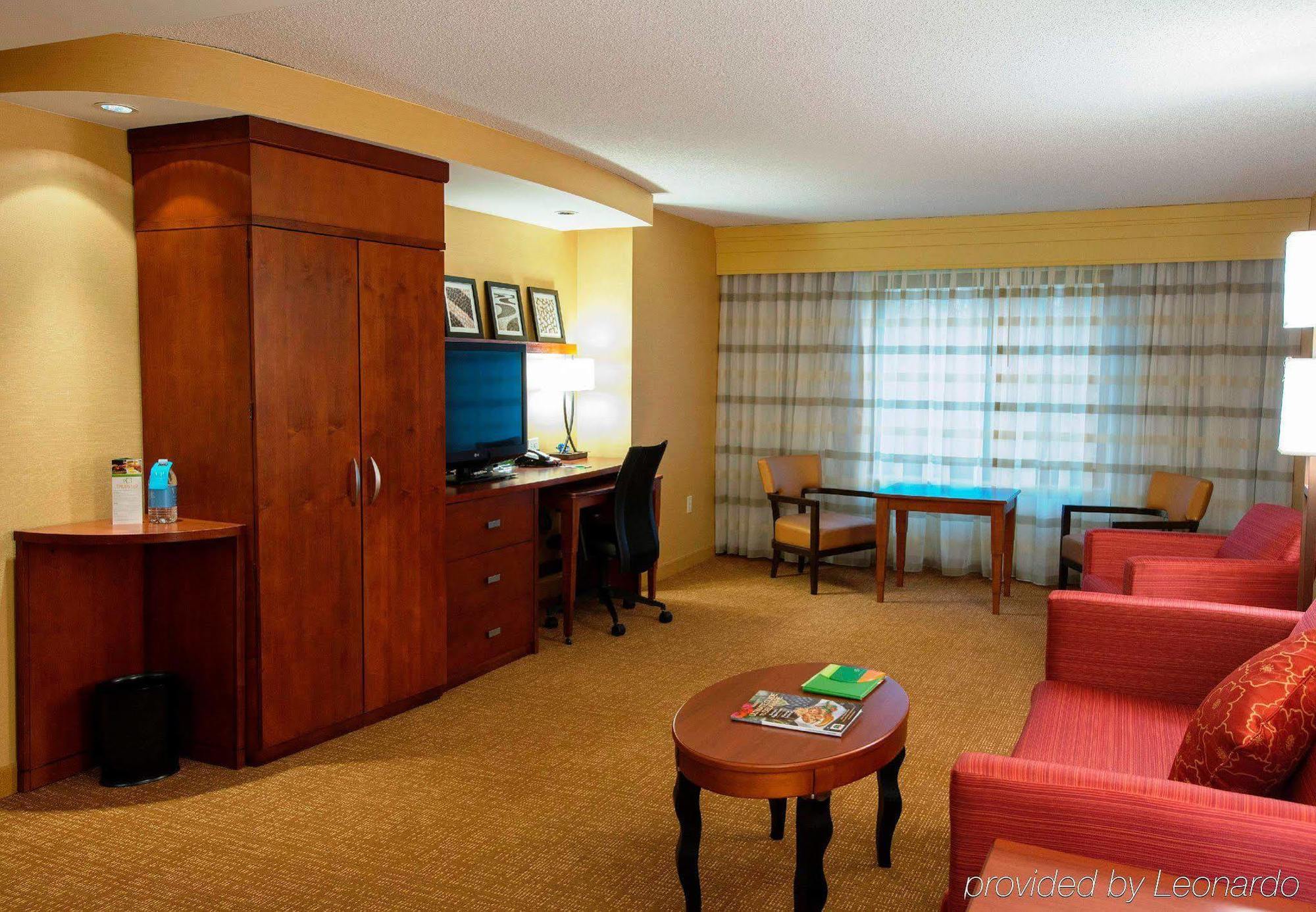 Courtyard By Marriott Newark-University Of Delaware Εξωτερικό φωτογραφία
